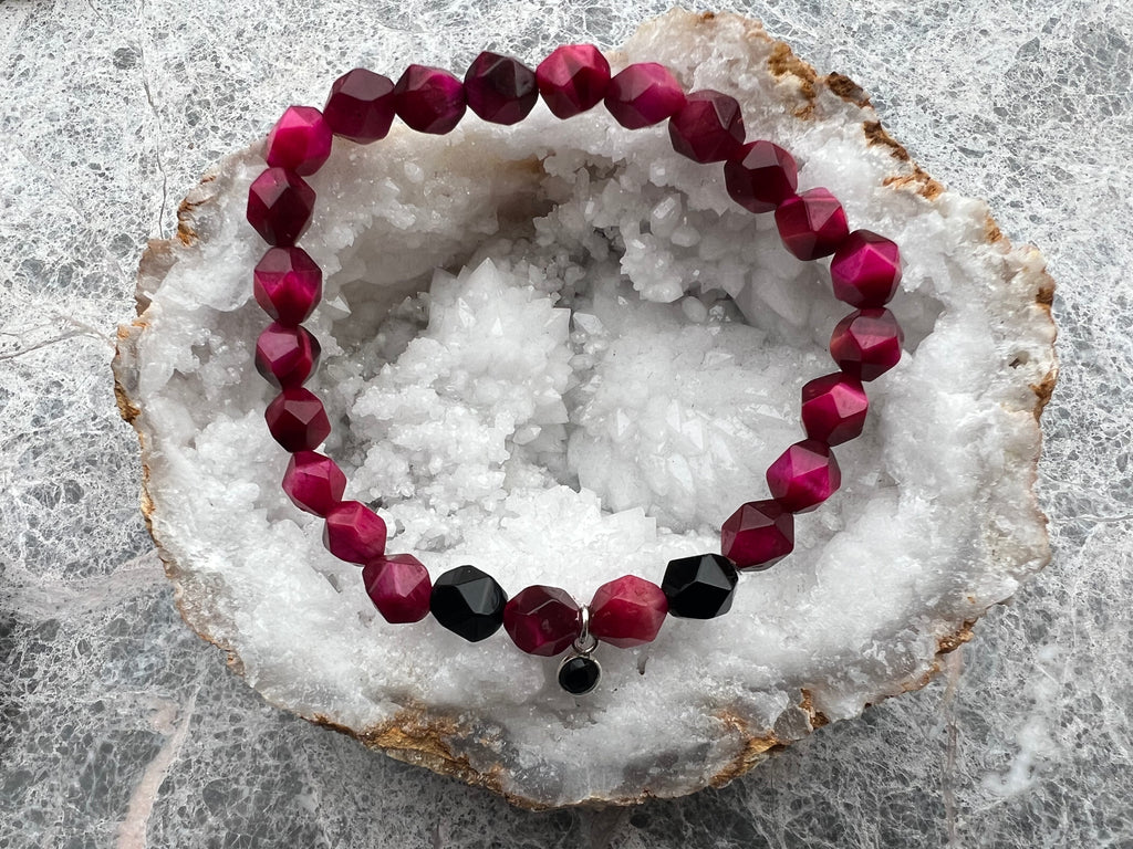 Bracelet agates fushia facettées spinelle noire